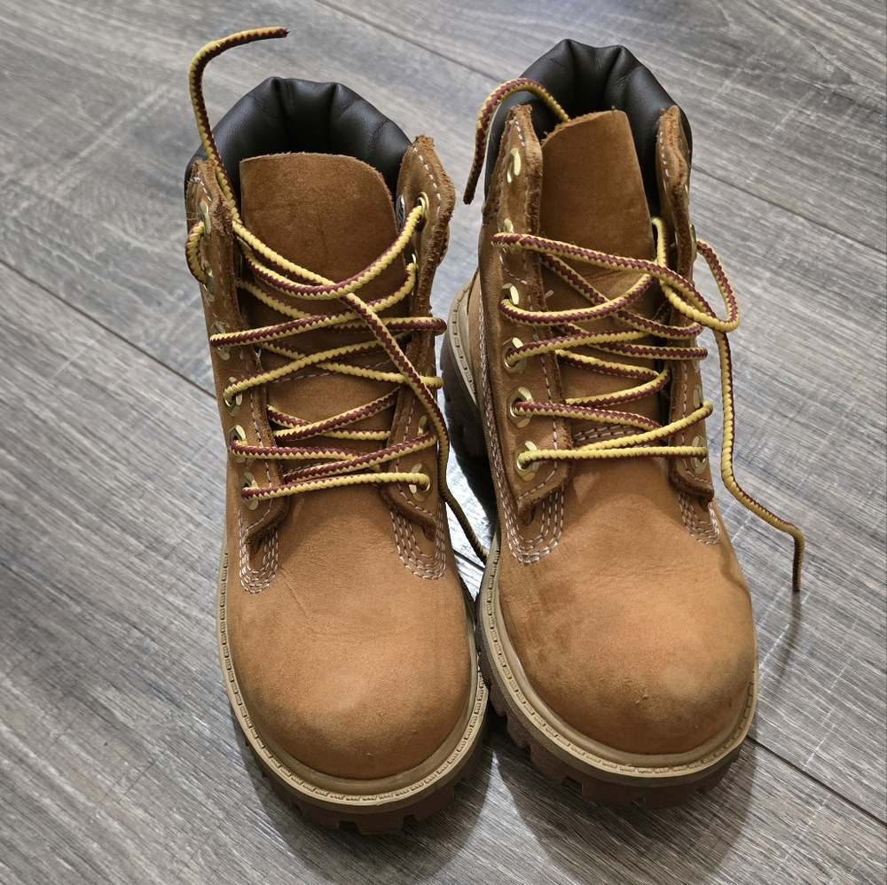 Kids Timberland Boots /Unisex /Classic Tan Boot/ Kids Boots